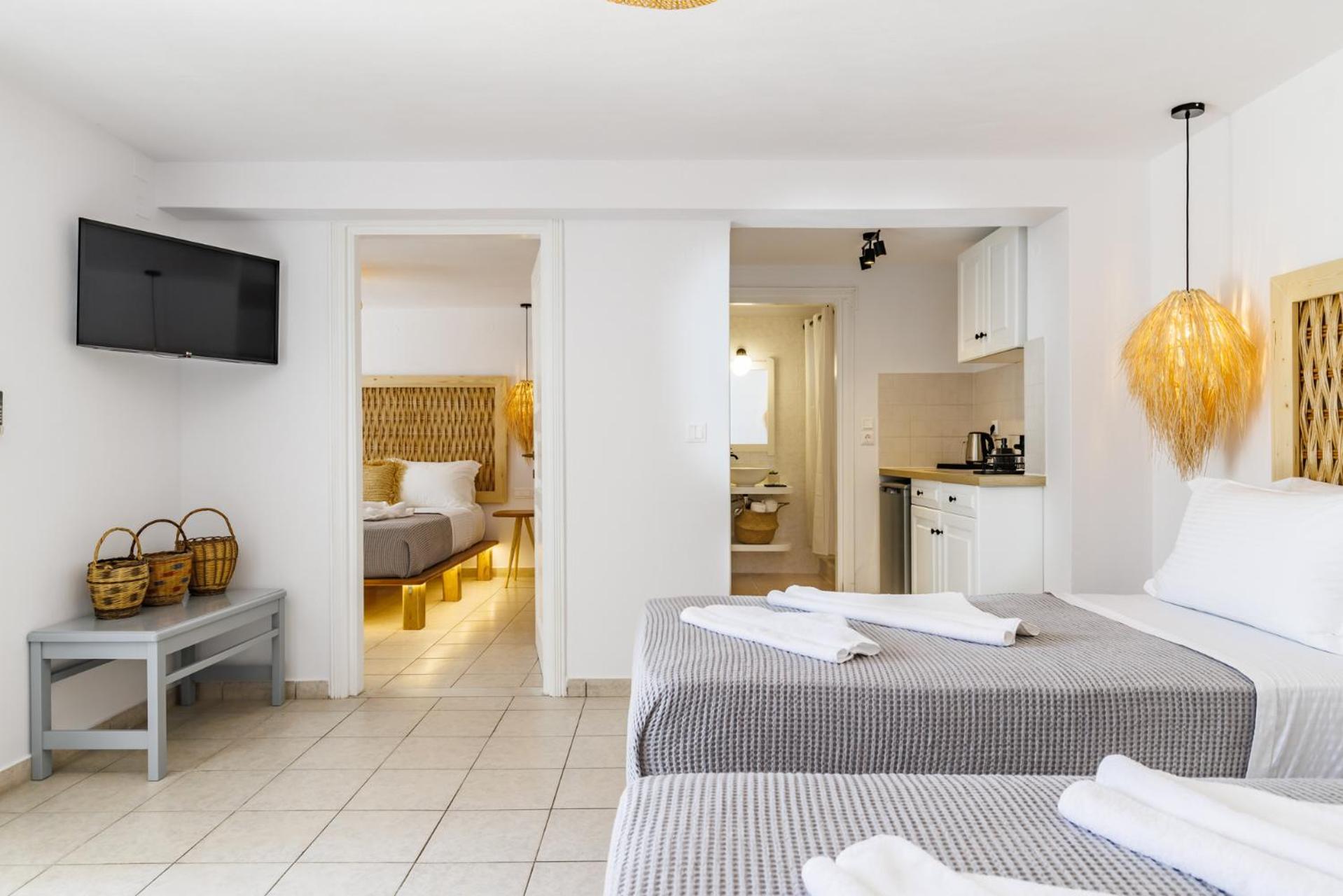 Ourania Studios & Apartments Skopelos Town Exterior photo