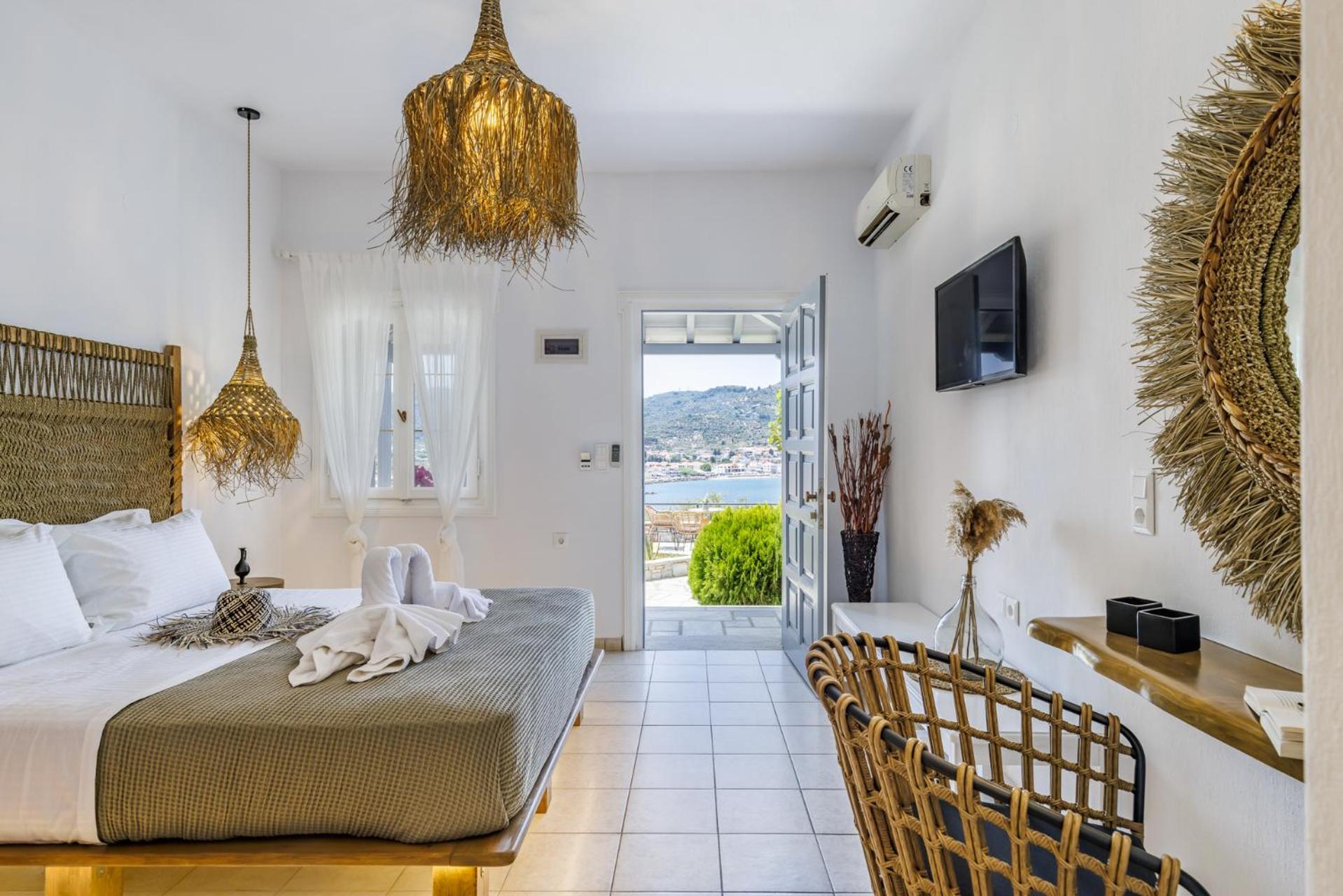 Ourania Studios & Apartments Skopelos Town Exterior photo