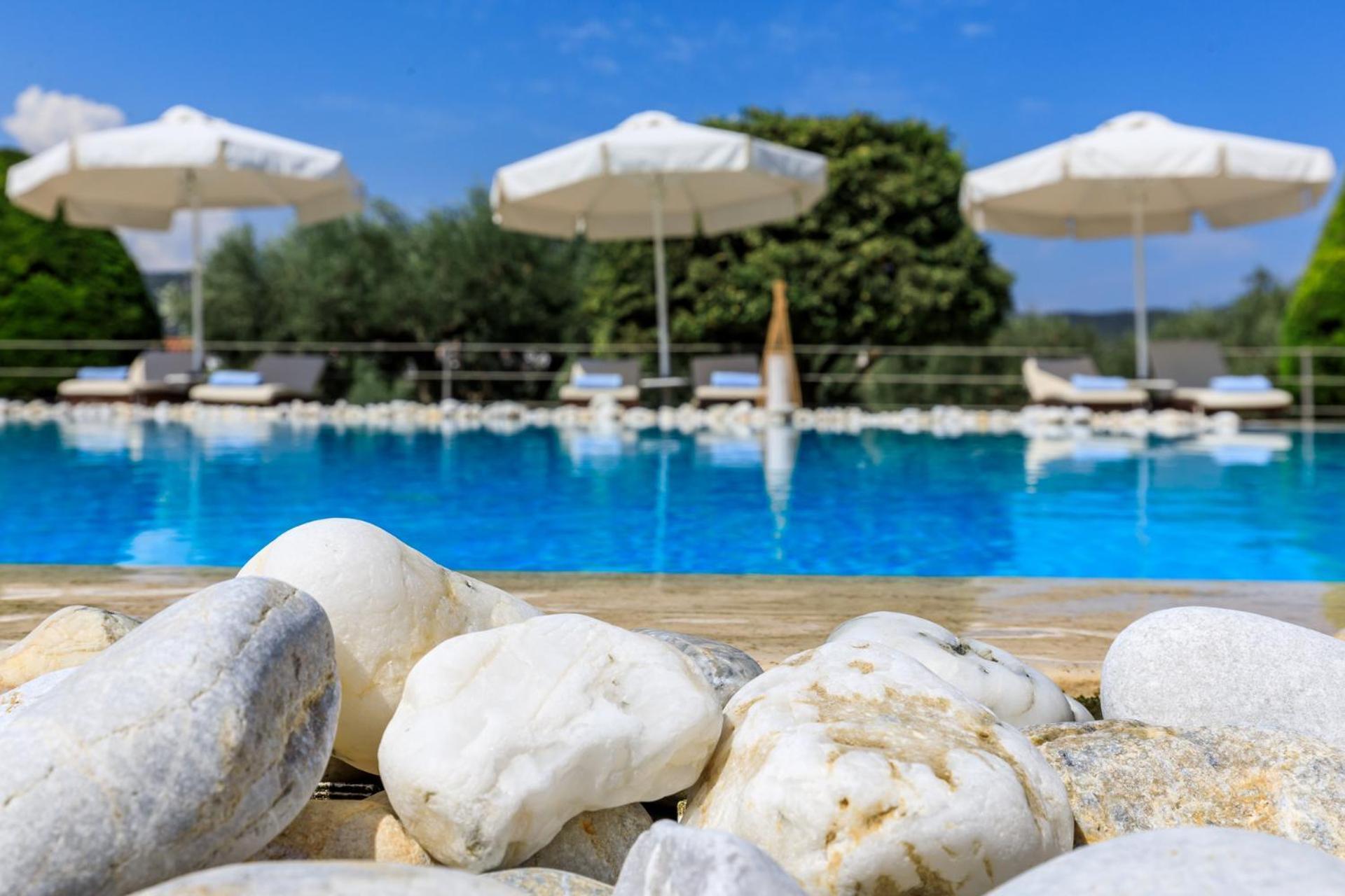 Ourania Studios & Apartments Skopelos Town Exterior photo